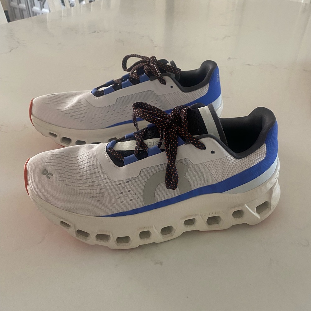 On Cloud Cloud Monster Running Shoes